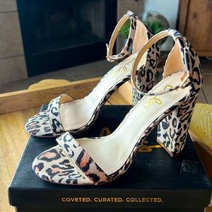LULUS TAYLOR LEOPARD BLOCK HEELS, SZ 7.5